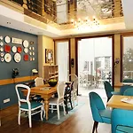 Hotel Collage Taksim