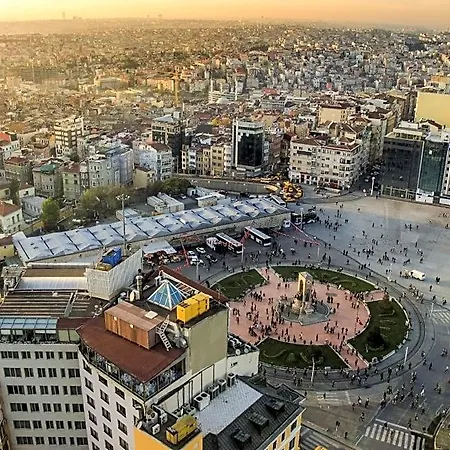 Collage Taksim 3*