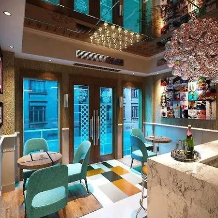 Collage Taksim Hotel Istanbul