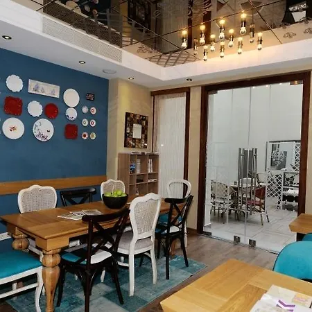 Hotel Collage Taksim 3*