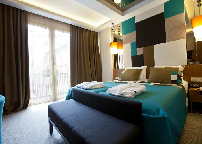 Collage Taksim Hotel 3*