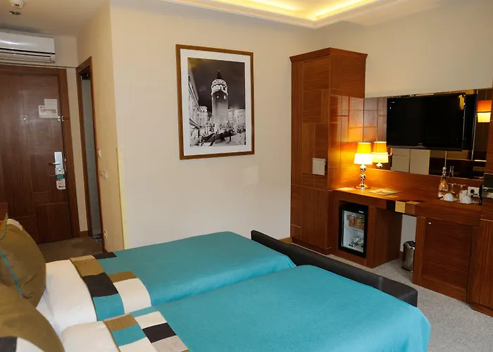 Collage Taksim Hotel 3*