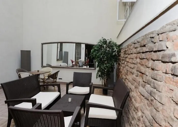 Collage Taksim Hotel