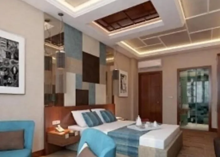 Collage Taksim Hotel 3*