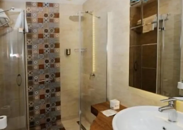 Hotel Collage Taksim 3*