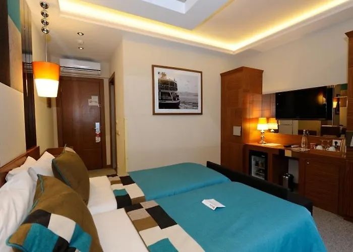 Collage Taksim Hotel 3*